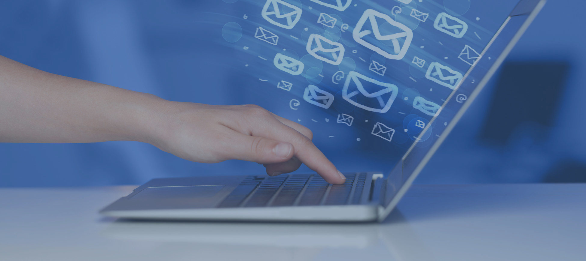 Send marketing email messages to hundreds or even thousands of recipients, then monitor who opens the emails to help you target your marketing and lead opportunities.